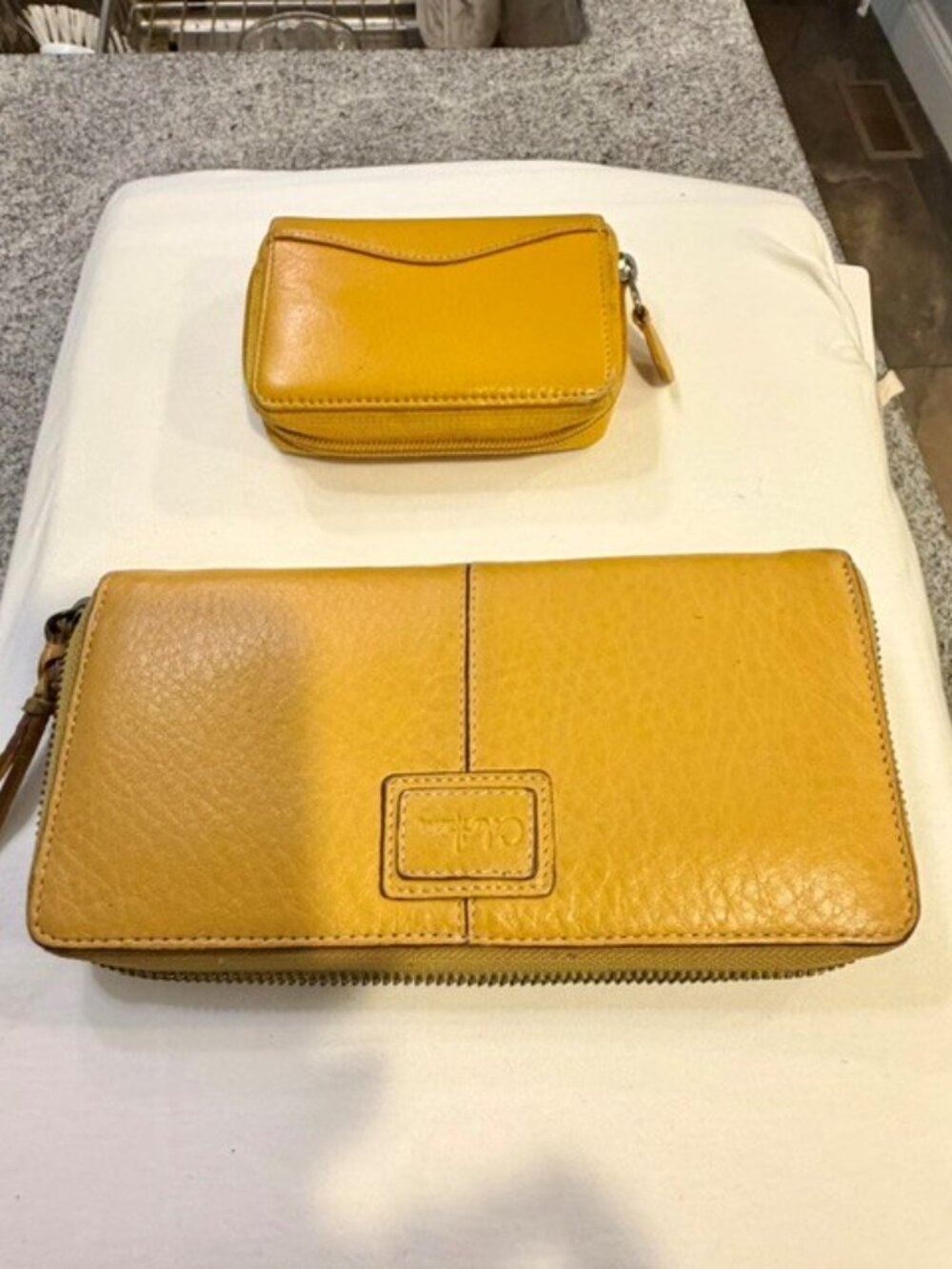 Cole Haan Village Classics pebbled leather tote satchel handbag in a mustard ye - Picture 8 of 9